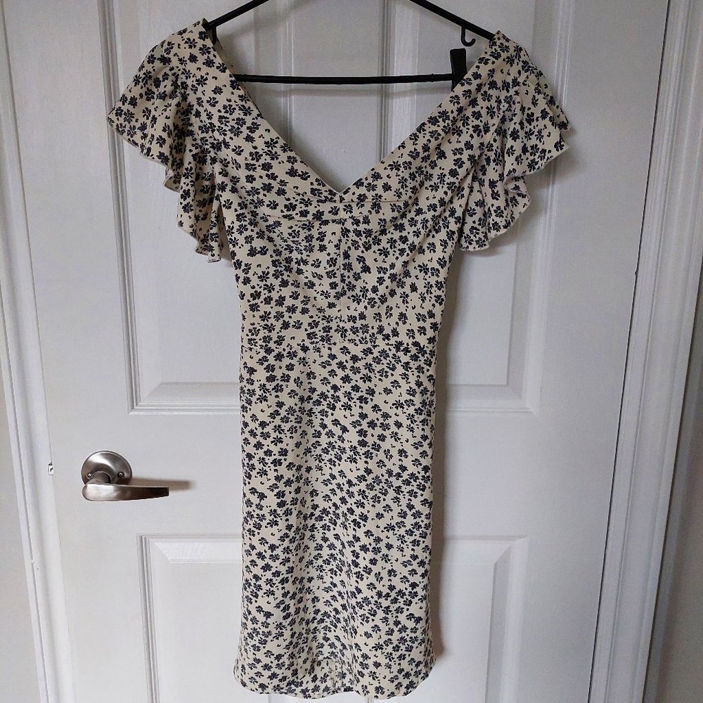 Etophe Studios Floral Print Ruffled Cut Out Open Back Stretchy Dress, Small